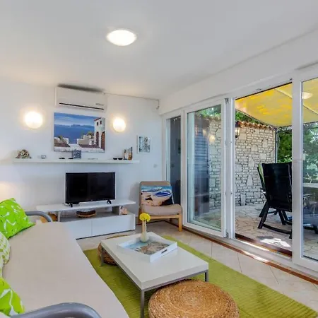 Villa Beautiful Casa Forest Mare In Crikvenica *