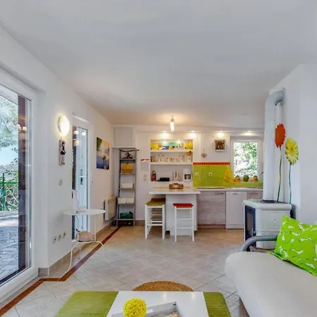 Beautiful Casa Forest Mare In Crikvenica *